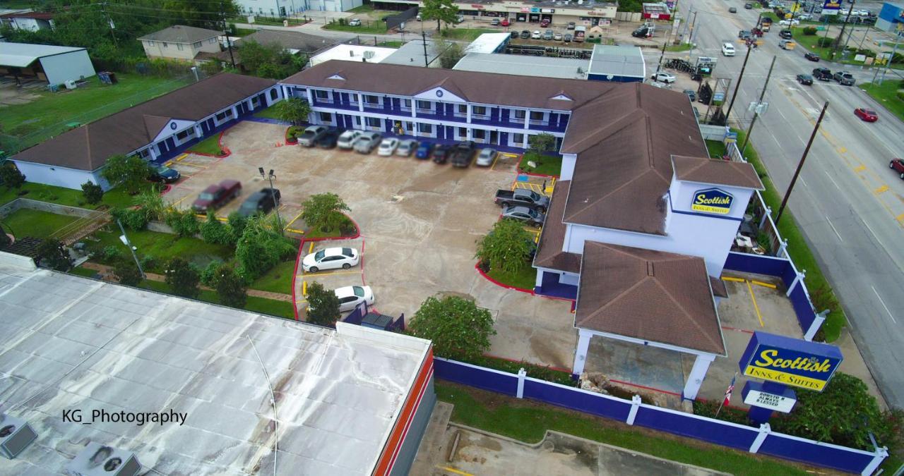 Scottish Inn And Suites Houston-Jones Road Exterior photo