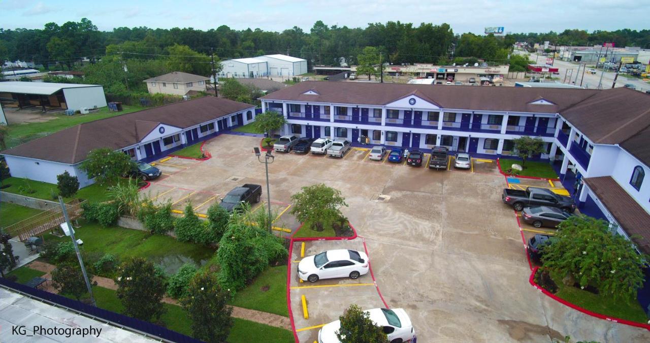 Scottish Inn And Suites Houston-Jones Road Exterior photo